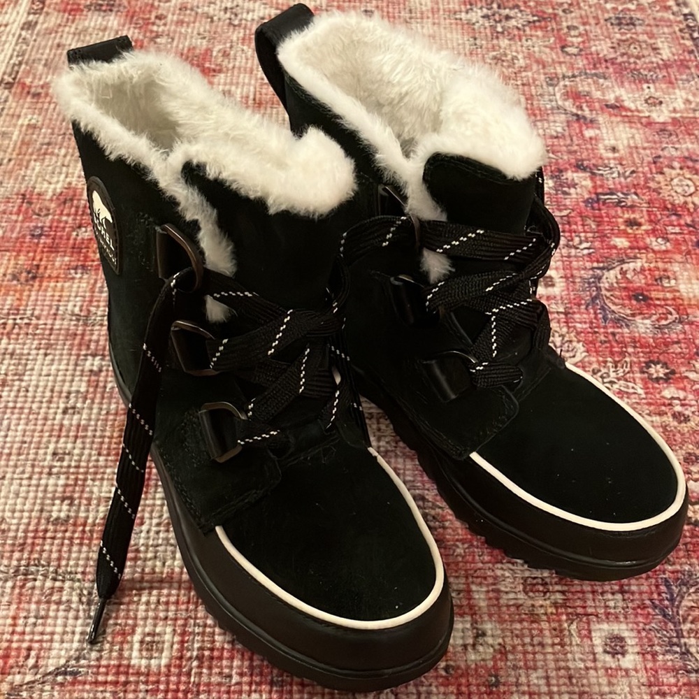 Sorel women’s tivoli IV boots size 6